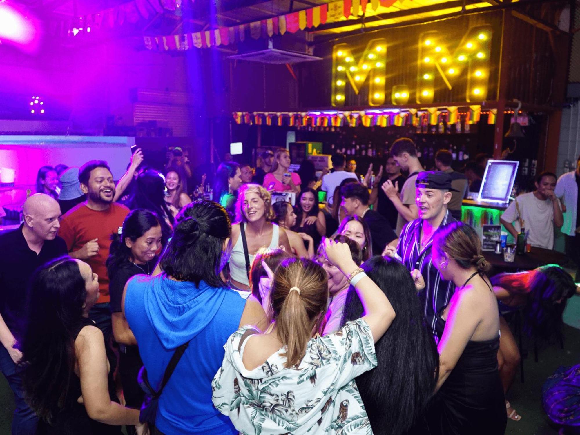 Mad Monkey Cebu City (Adults Only) Екстериор снимка