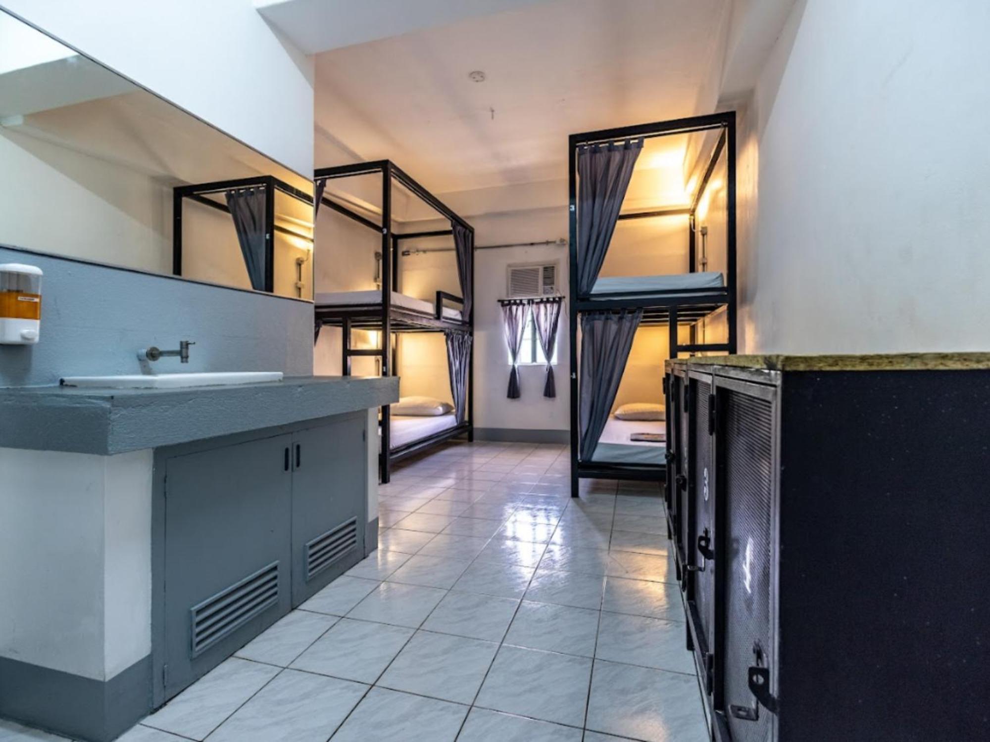 Mad Monkey Cebu City (Adults Only) Екстериор снимка